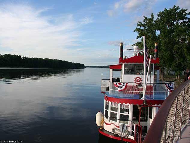 Hudson Valley Pride Boat x633 | ADVOCATE.COM