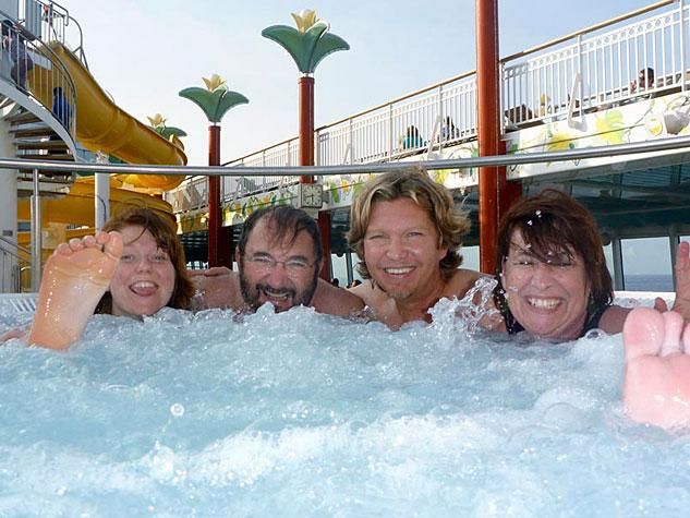 PRIDE OF THE OCEAN HOT TUB X633 | ADVOCATE.COM