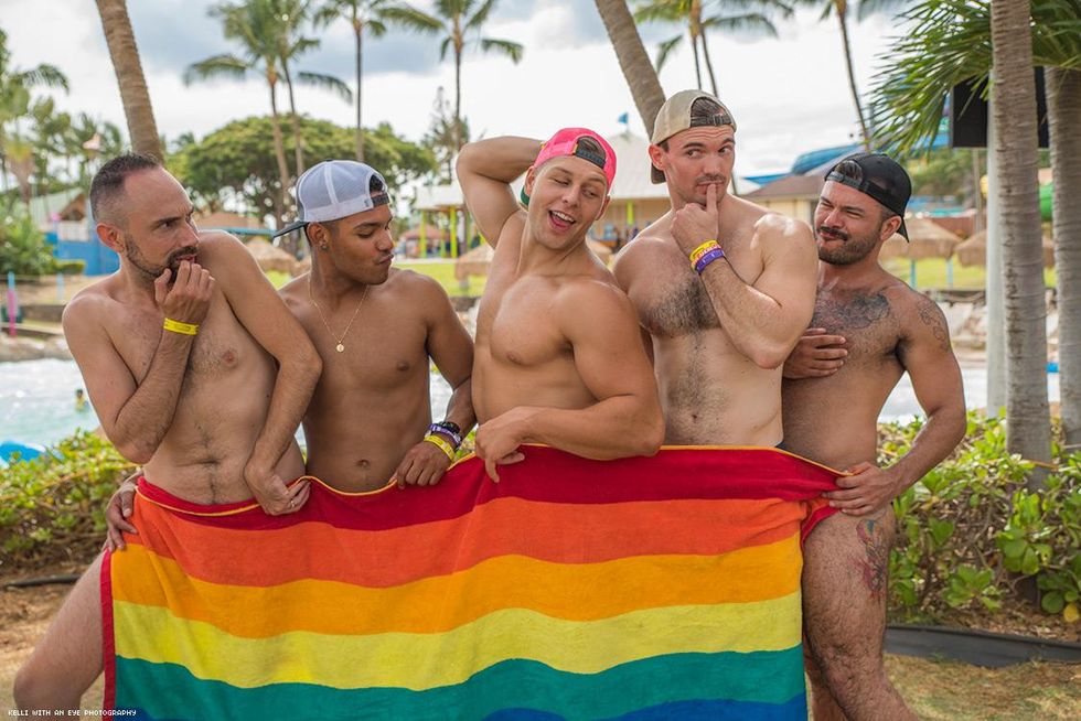 002-splash-honolulu-kelli-july-2018