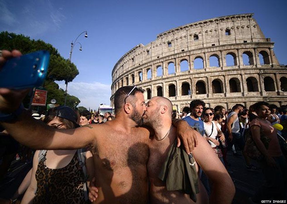 003-gettyimages-476997544