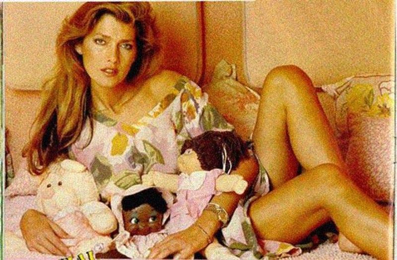 Porno yulduzning toqqiz-besh ish kunini onlayn tomosha qiling