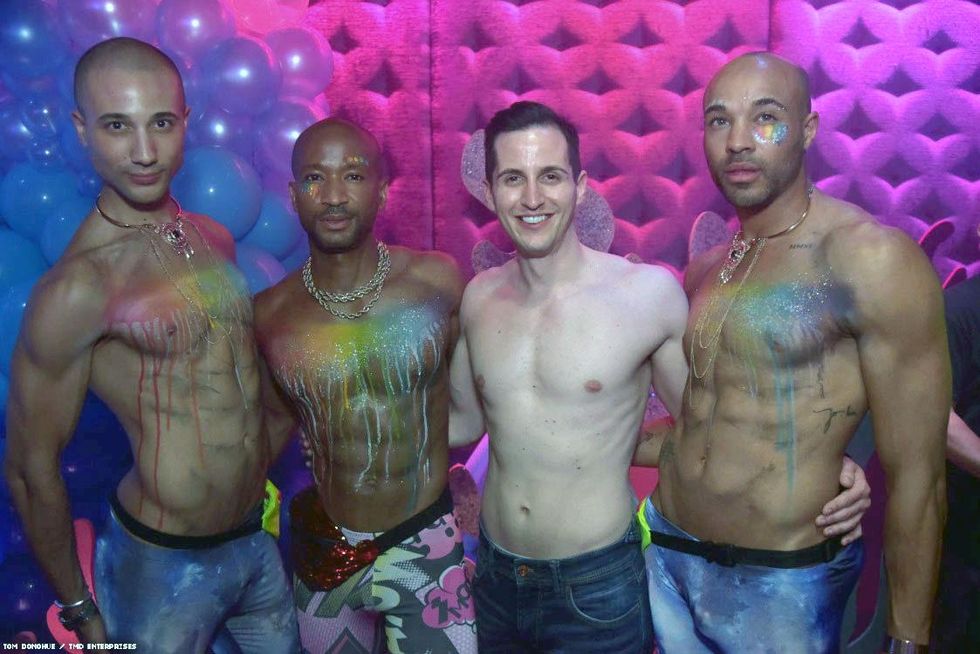 008-dc-pride-glitter-tmd-2018