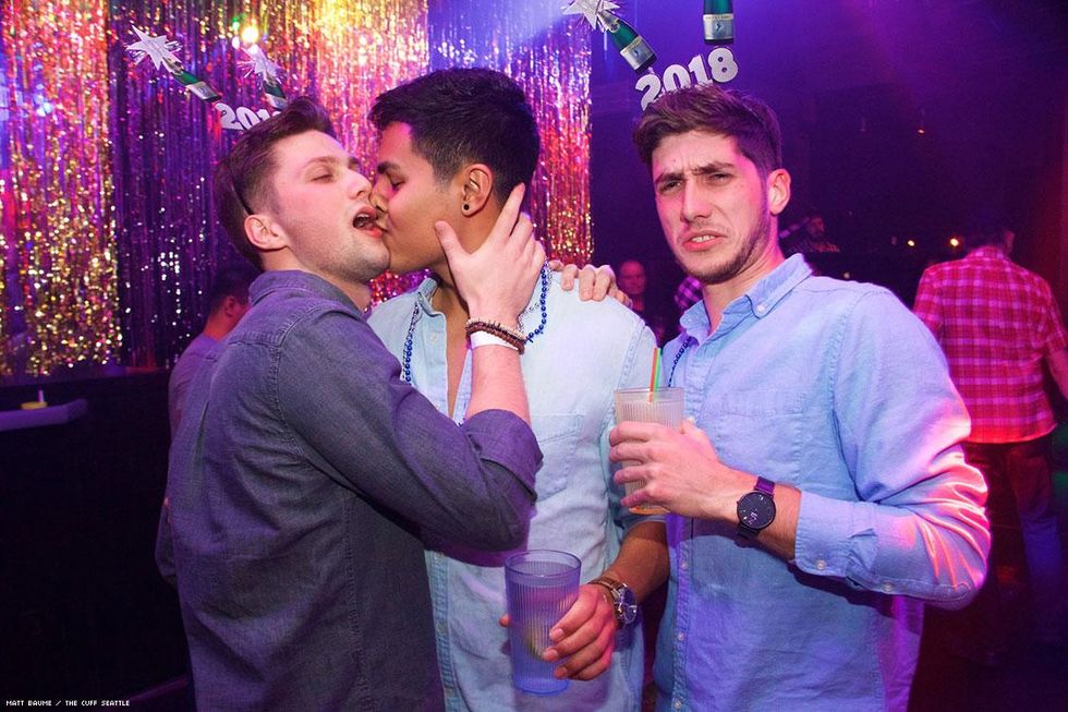 009-nye-cuff-matt-baume-2017