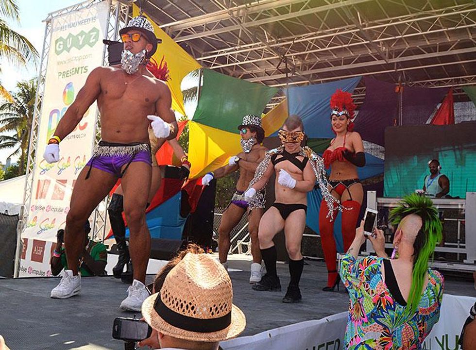 009-pride-beach-party-by-stephen-r