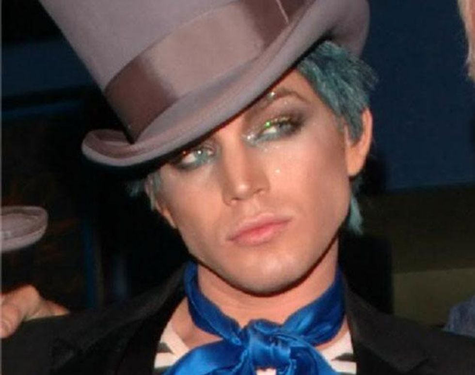 01-celeb_adamlambert3_0