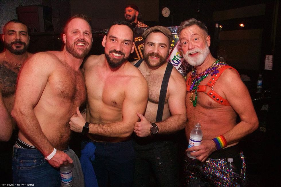 010-nye-cuff-matt-baume-2017