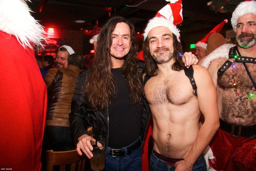 010-santa-bar-crawl-matt-baume-2017