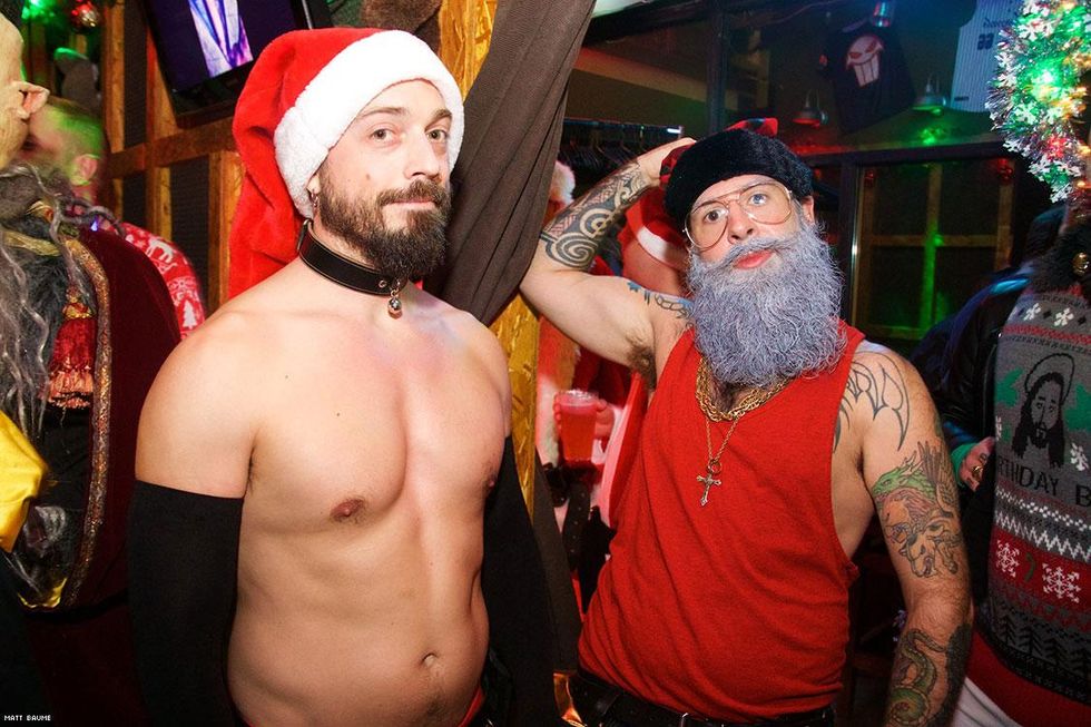 012-santa-bar-crawl-matt-baume-2017