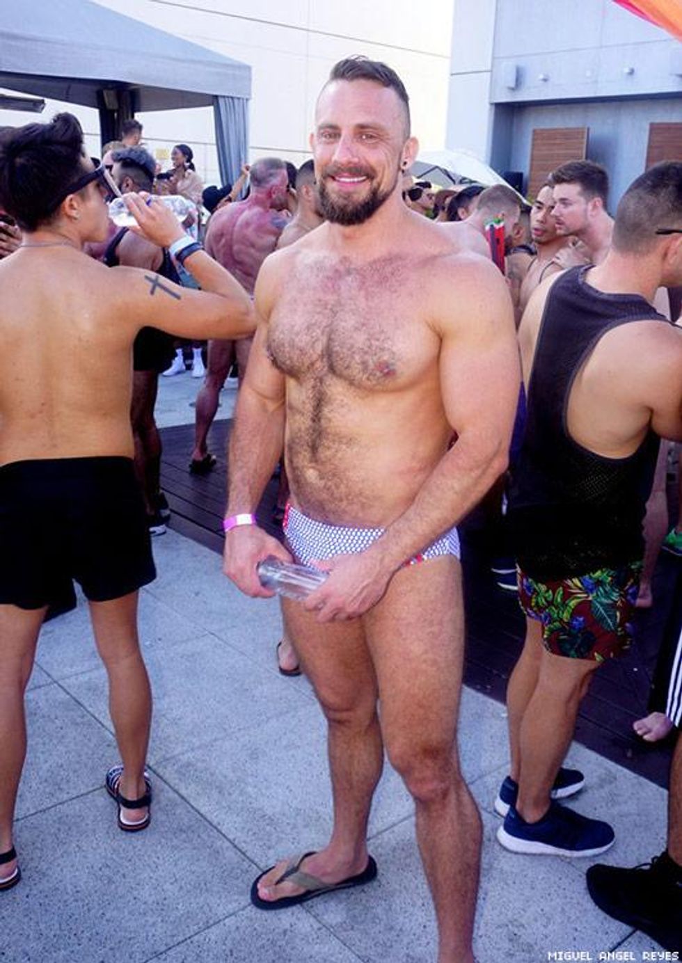 013-flaunt-pride-pool-miguel-angel-reyes-2018