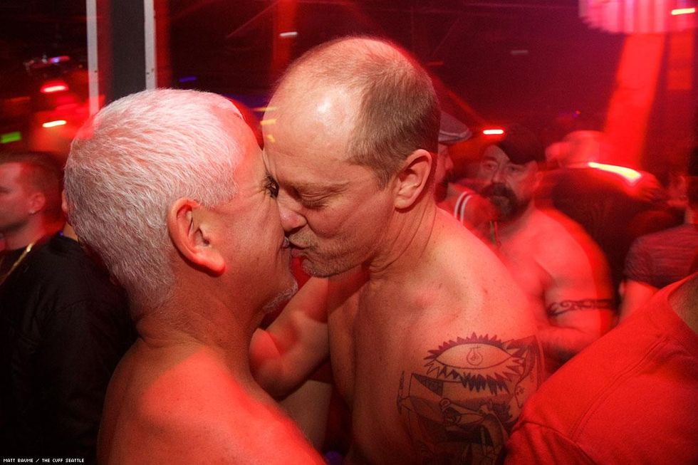 016-nye-cuff-matt-baume-2017