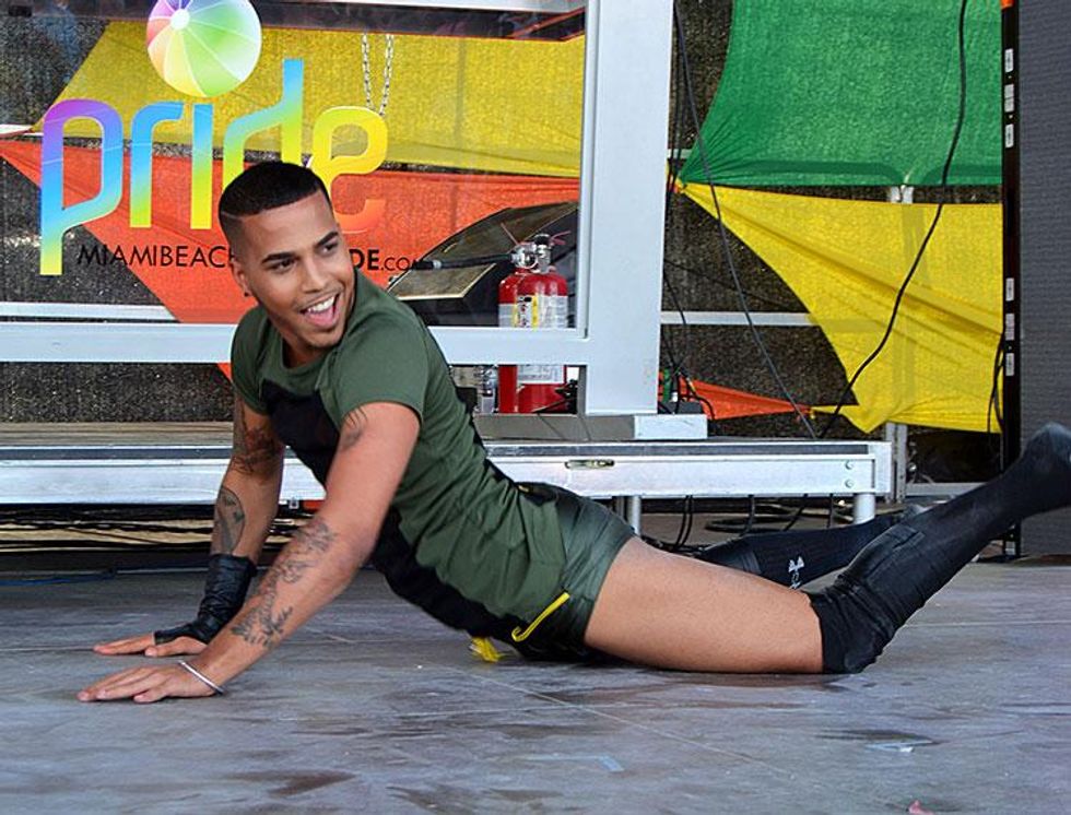 016-pride-beach-party-by-stephen-r