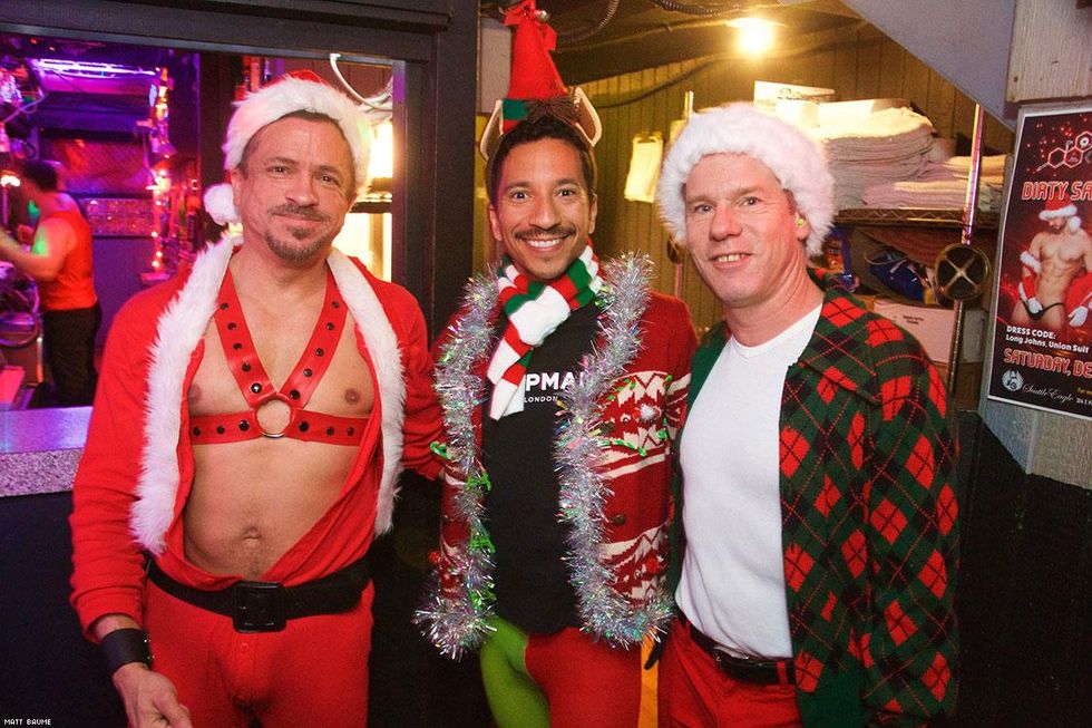 016-santa-bar-crawl-matt-baume-2017