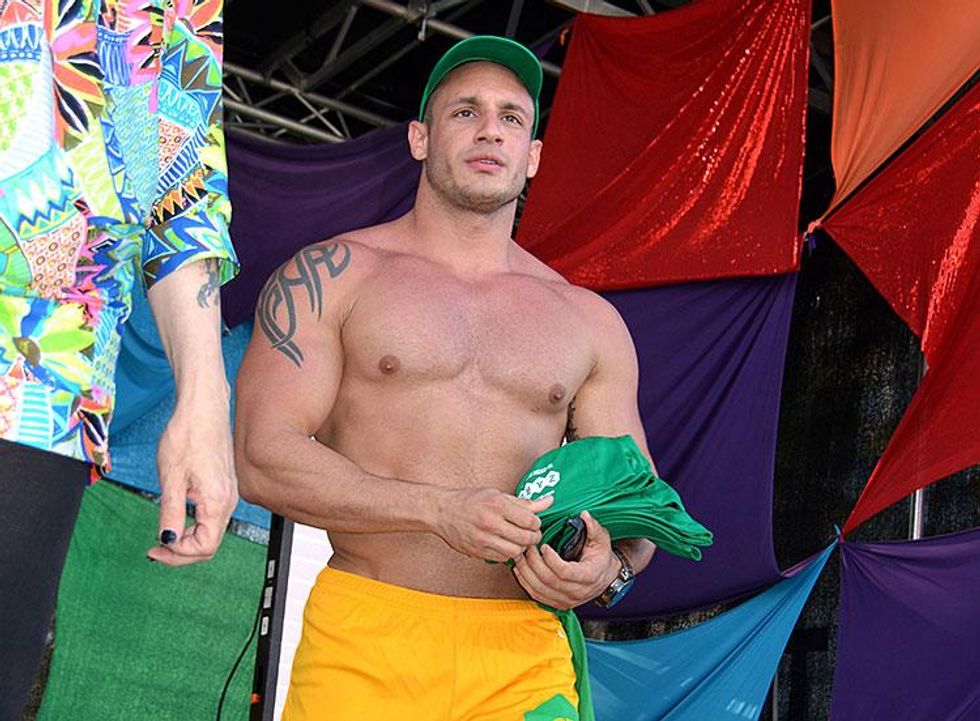 018-pride-beach-party-by-stephen-r