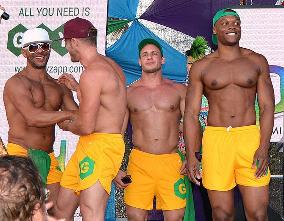 019-pride-beach-party-by-stephen-r