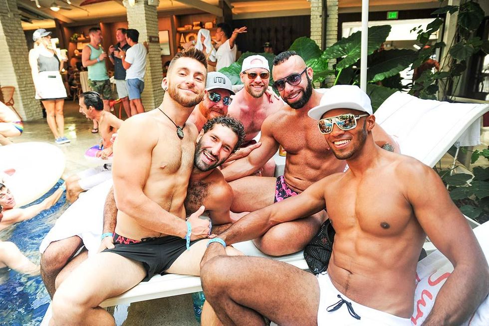 02-hnl_pride-pool_party-kelli_bullock-2017