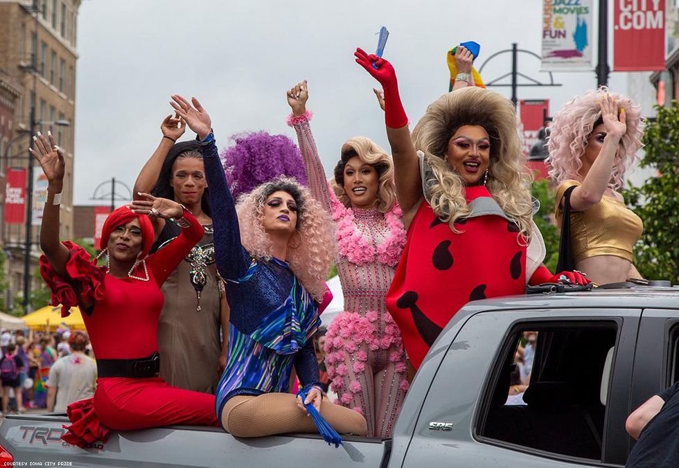 02-iowa-city-pride-2019