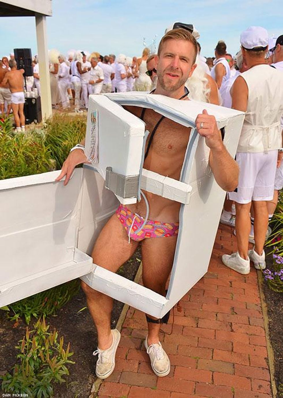 021-ptown-white-party-2017-dan-mckeon