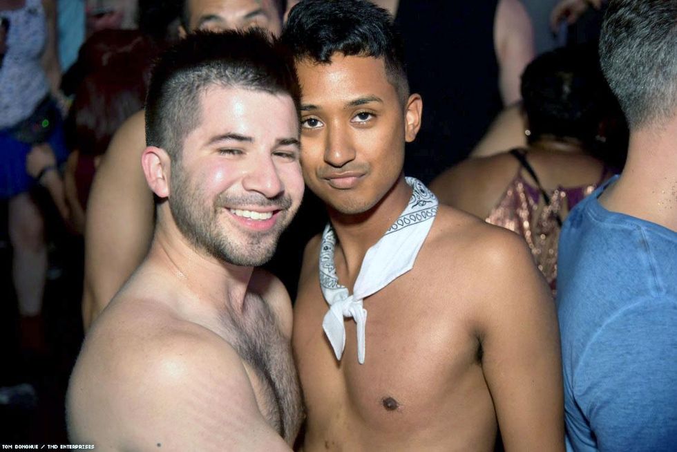 027-dc-pride-glitter-tmd-2018