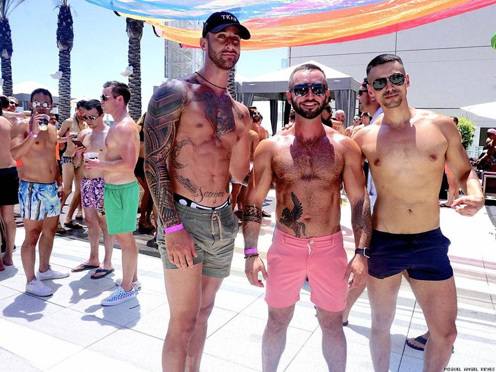 027-flaunt-pride-pool-miguel-angel-reyes-2018