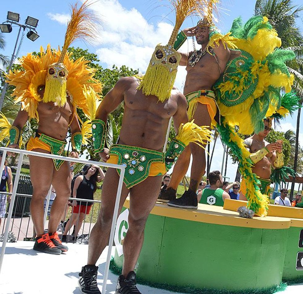 028-parade-and-festival-by-juan-saco-mironoff-miami-gay-blog