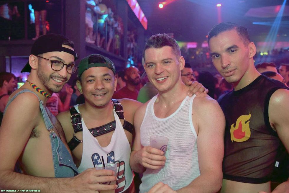 029-dc-pride-glitter-tmd-2018