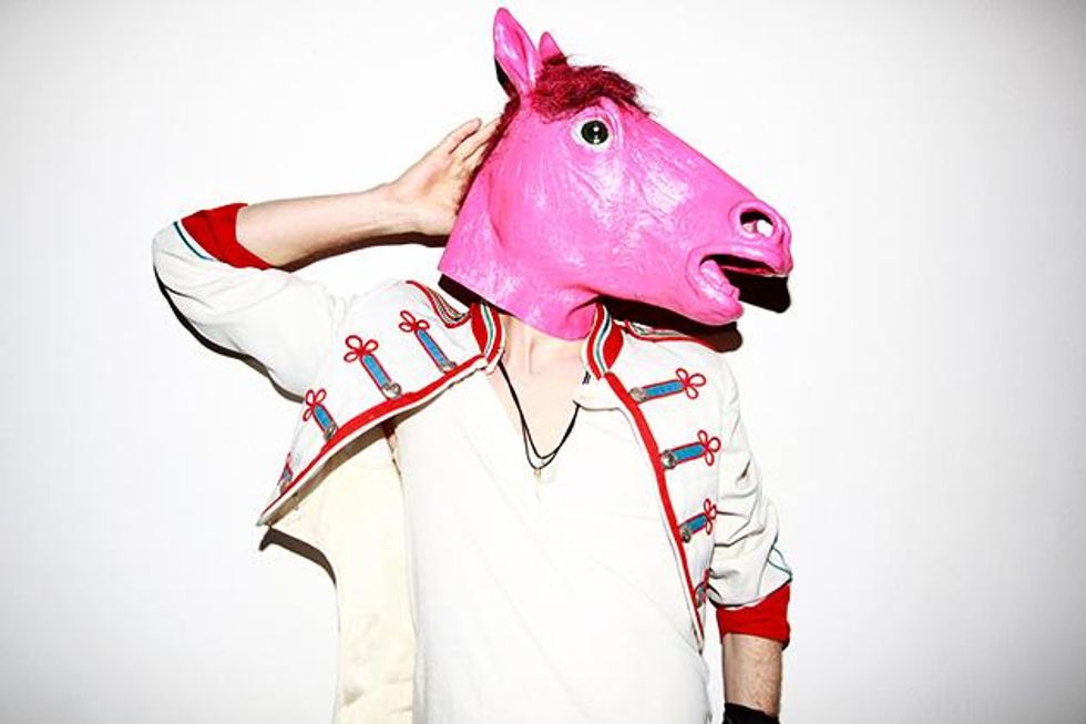 02cherylparty_pink_horseheadx633