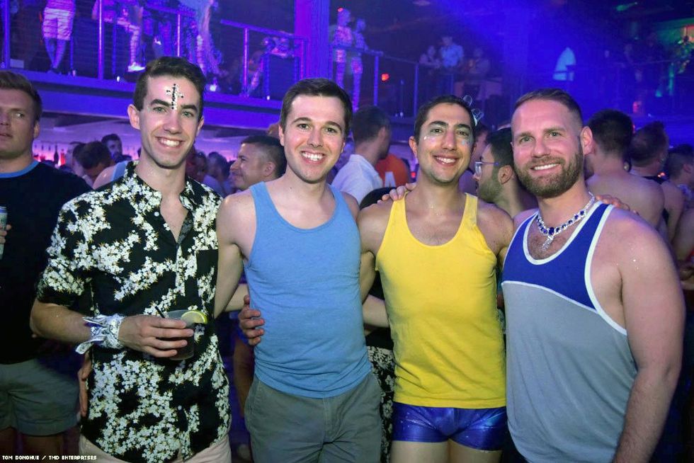 030-dc-pride-glitter-tmd-2018