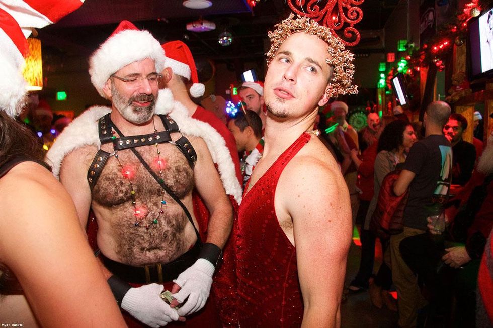 031-santa-bar-crawl-matt-baume-2017