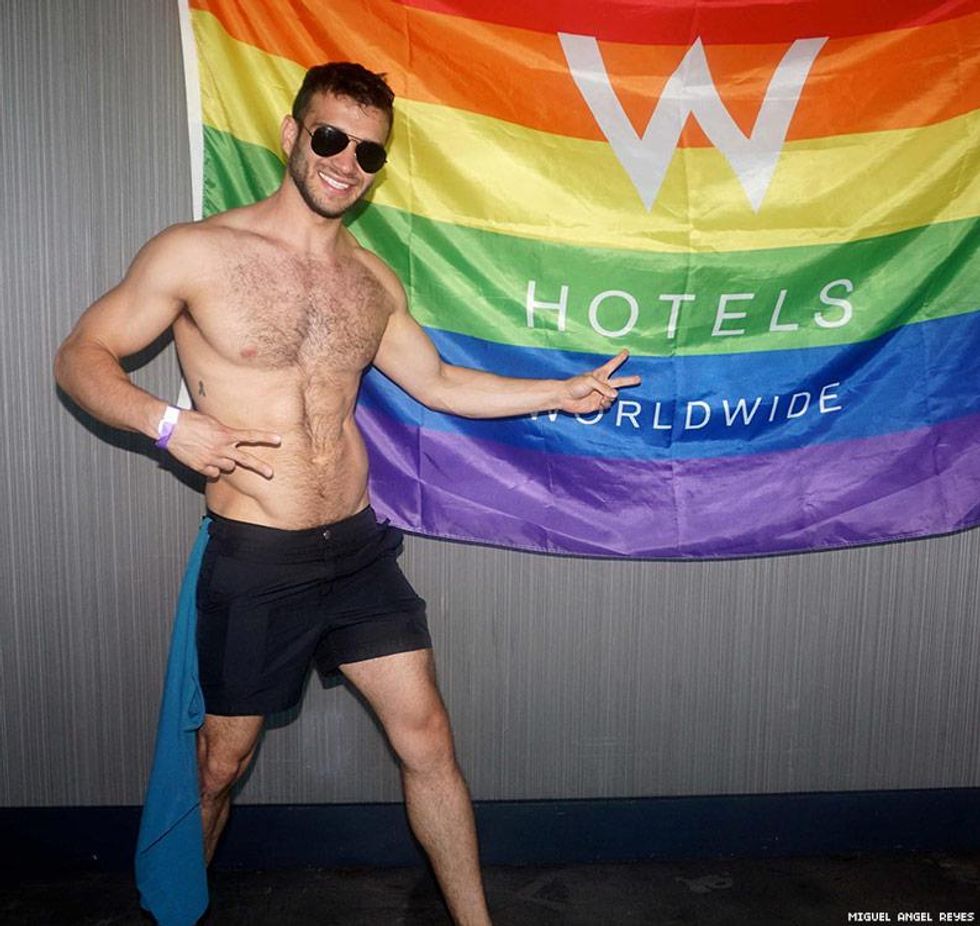 032-flaunt-pride-pool-miguel-angel-reyes-2018