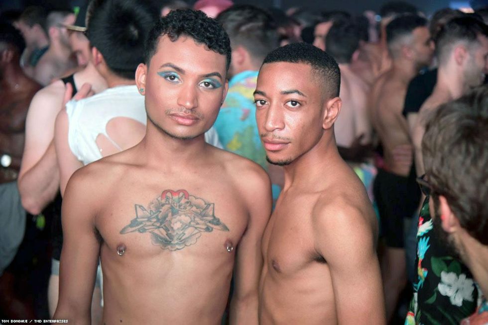 034-dc-pride-glitter-tmd-2018