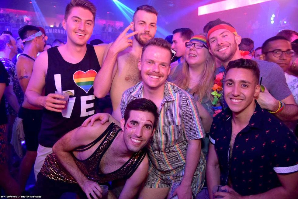 036-dc-pride-glitter-tmd-2018
