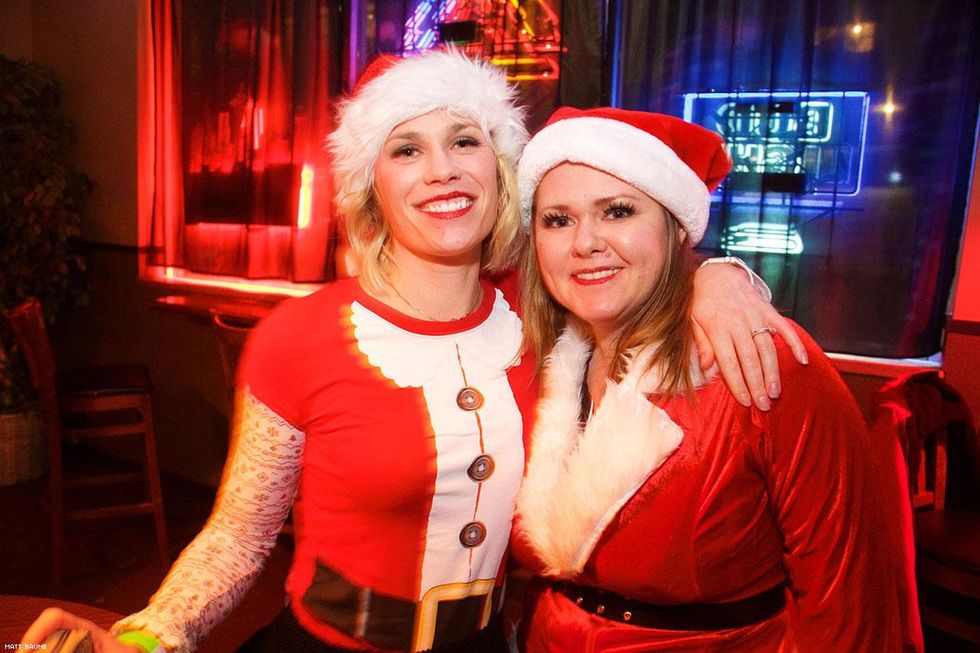 036-santa-bar-crawl-matt-baume-2017