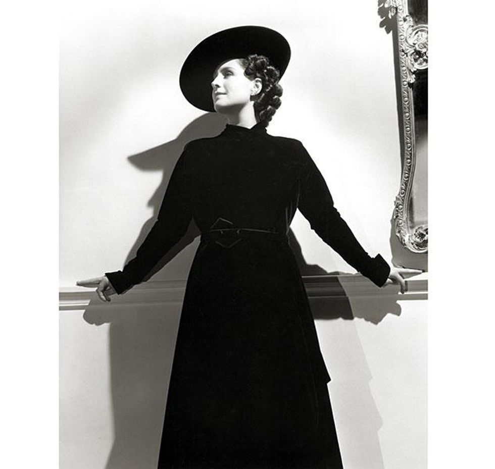 04-norma-shearer-by-hurrell-1935x633_0