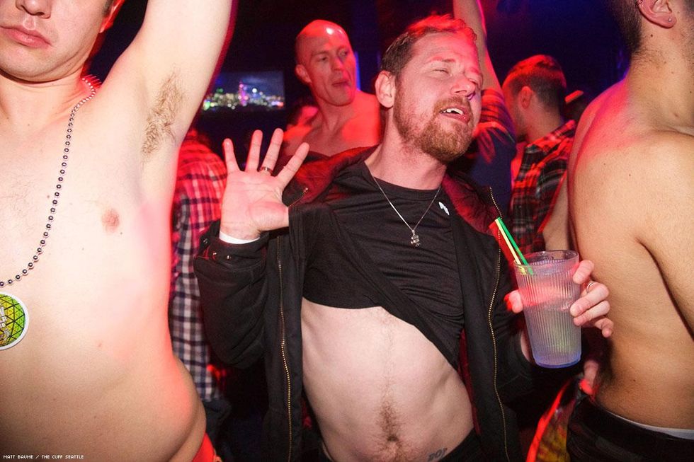 040-nye-cuff-matt-baume-2017