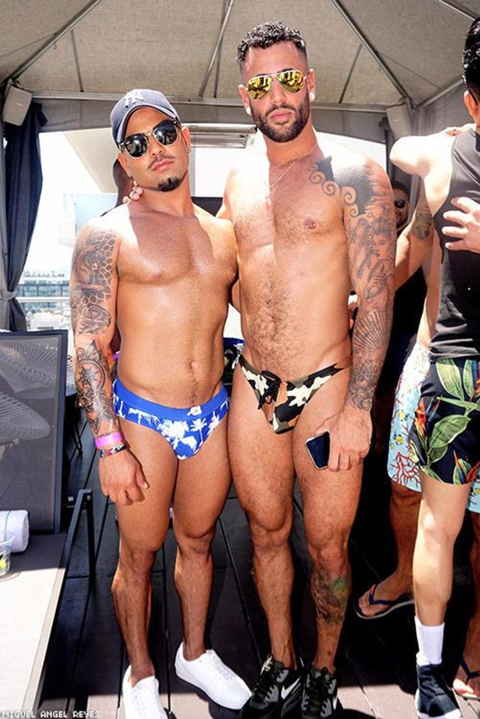 044-flaunt-pride-pool-miguel-angel-reyes-2018