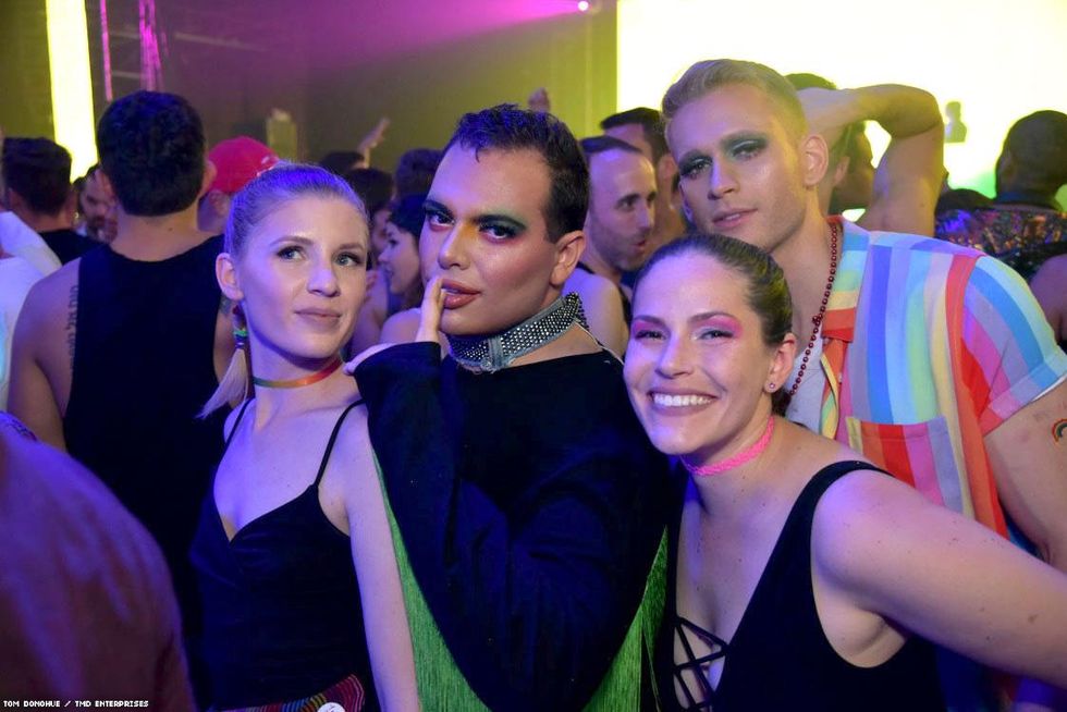 045-dc-pride-glitter-tmd-2018