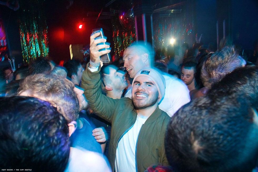 045-nye-cuff-matt-baume-2017