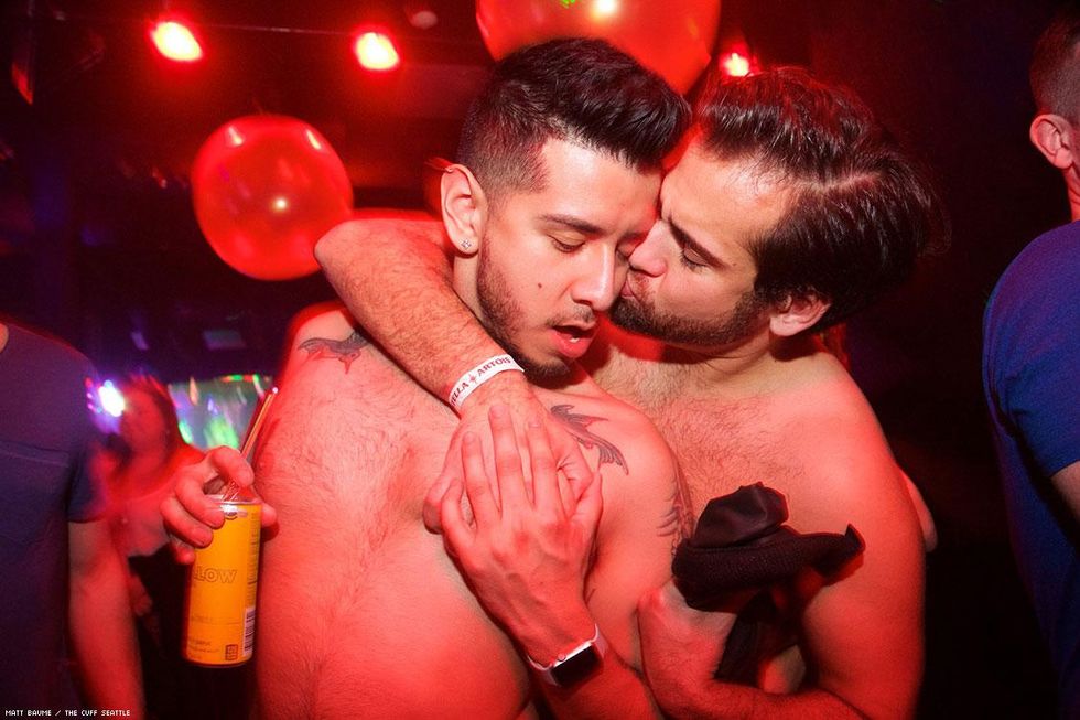 046-nye-cuff-matt-baume-2017