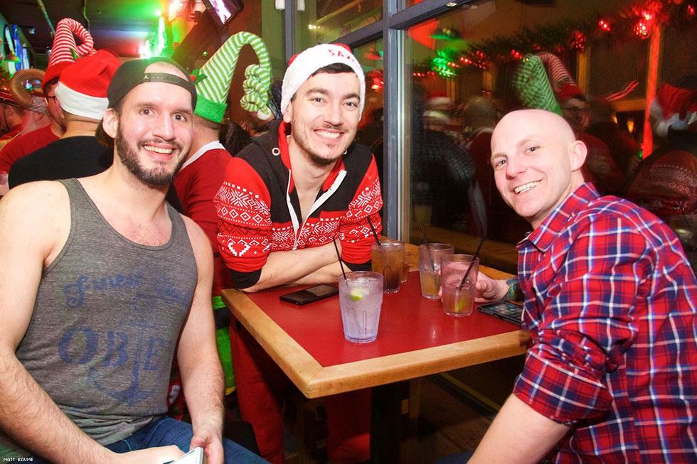 046-santa-bar-crawl-matt-baume-2017