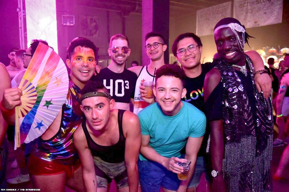 049-dc-pride-glitter-tmd-2018