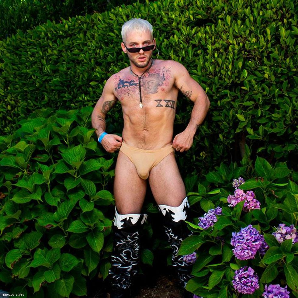 05-daddy-issues-pool-davide-laffe-2019