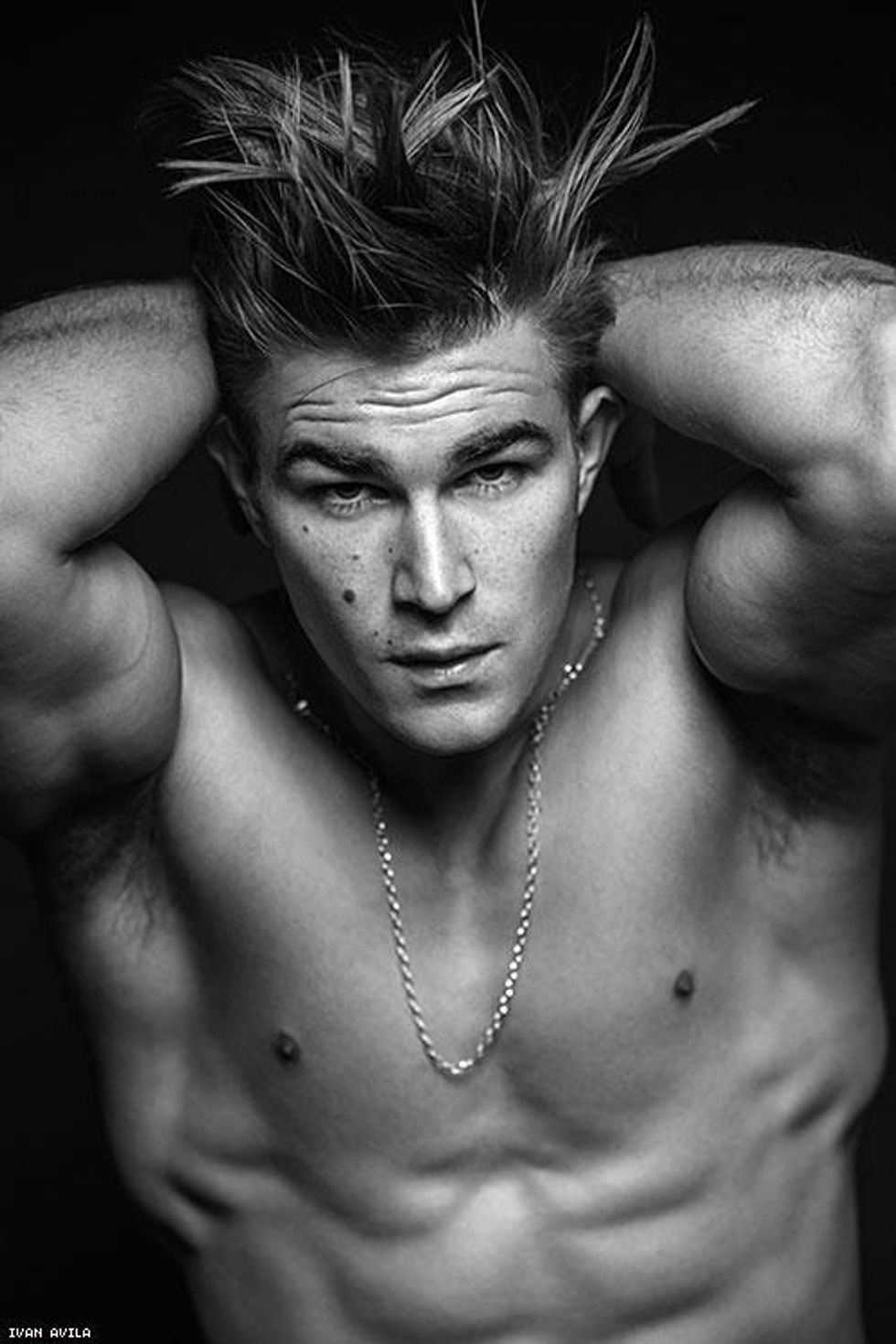 52 Photos of Really, Really, Really Good-Looking Guys