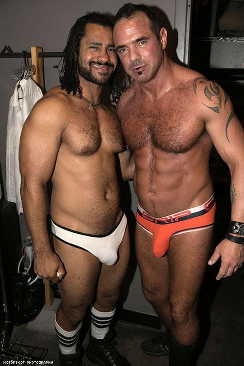 05-motorboot-mr-leather-faultline-feb-2018