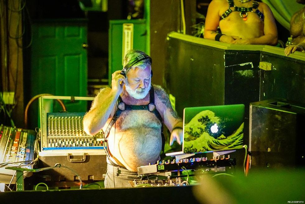 052-lazy-bear-nights-felixiefoto-2018