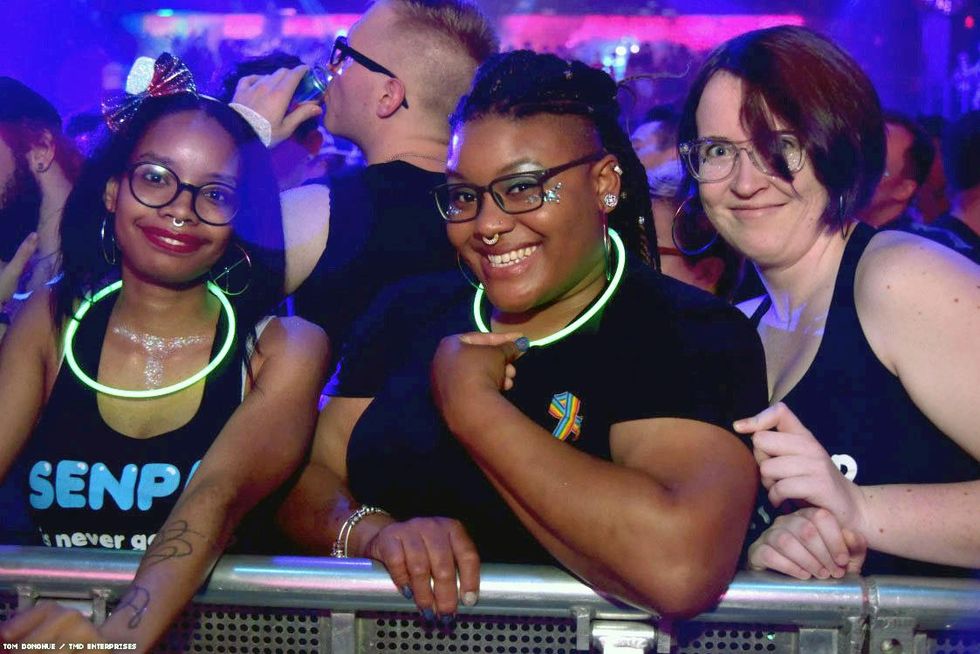 053-dc-pride-glitter-tmd-2018