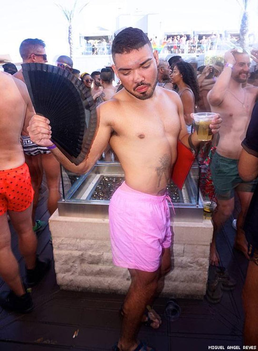 054-flaunt-pride-pool-miguel-angel-reyes-2018