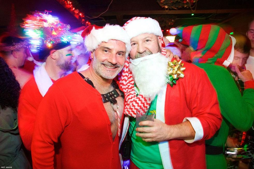 054-santa-bar-crawl-matt-baume-2017