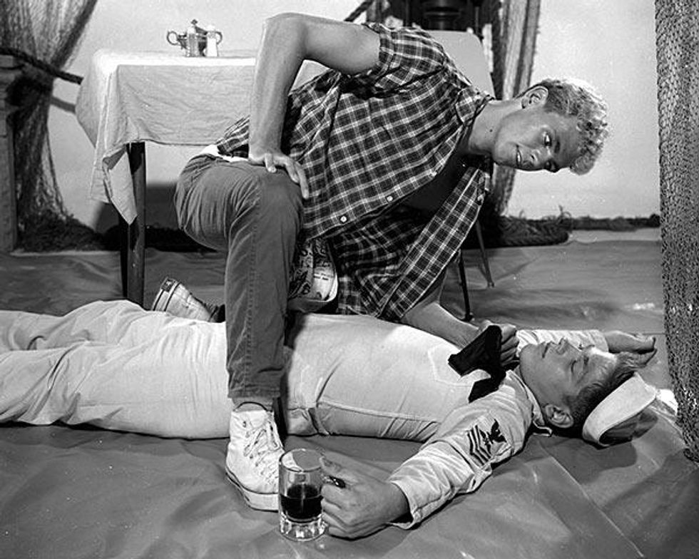 056030n007_neptune-%26-sailor_16