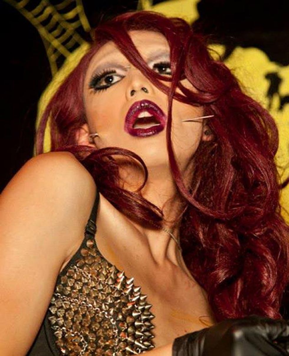 05femodaphnevonrey7x0x633_0