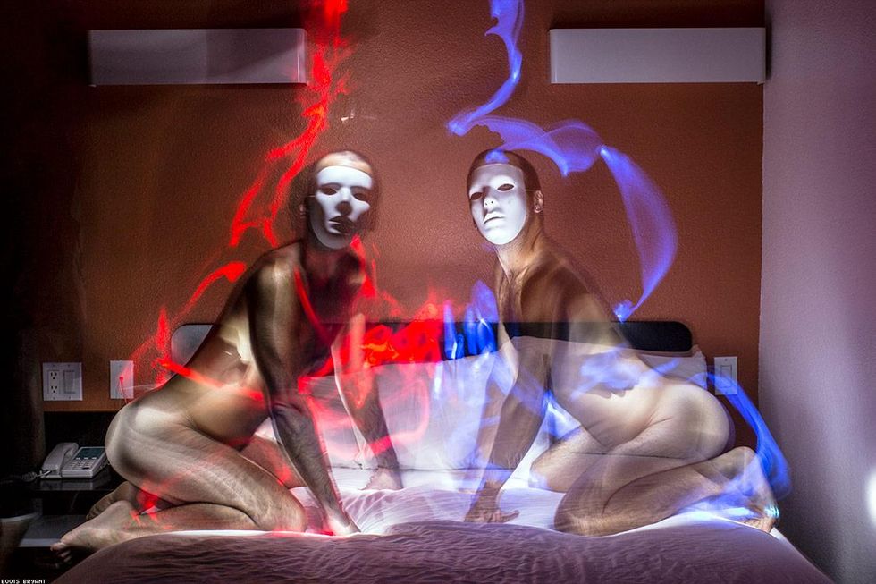 06-masks-boots-bryant-2017